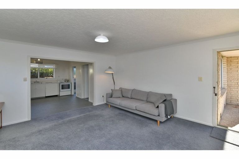 Photo of property in 2/36 Oldwood Street, Bishopdale, Christchurch, 8053