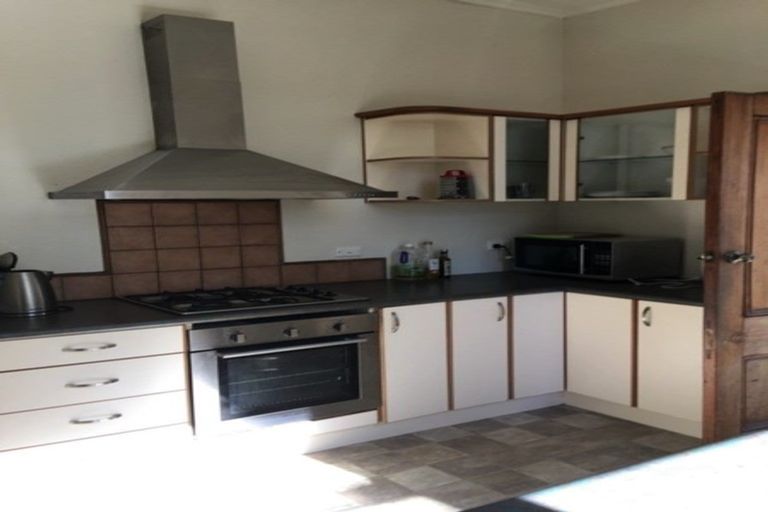 Photo of property in 4 Te Wharepouri Street, Berhampore, Wellington, 6023