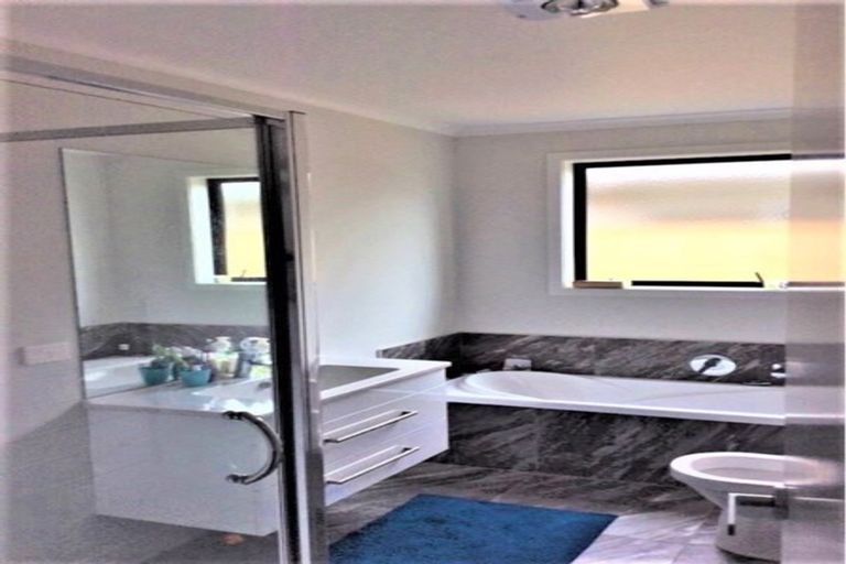 Photo of property in 20 Richardson Road, Omokoroa, 3114