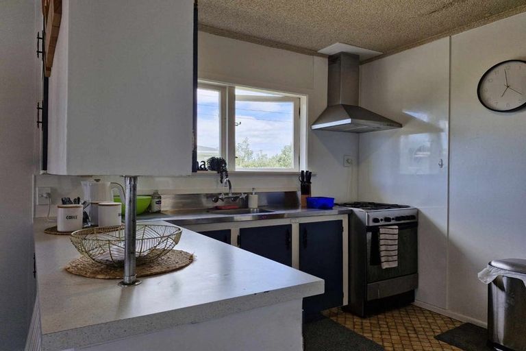 Photo of property in 14 Trafalgar Street, Westown, New Plymouth, 4310