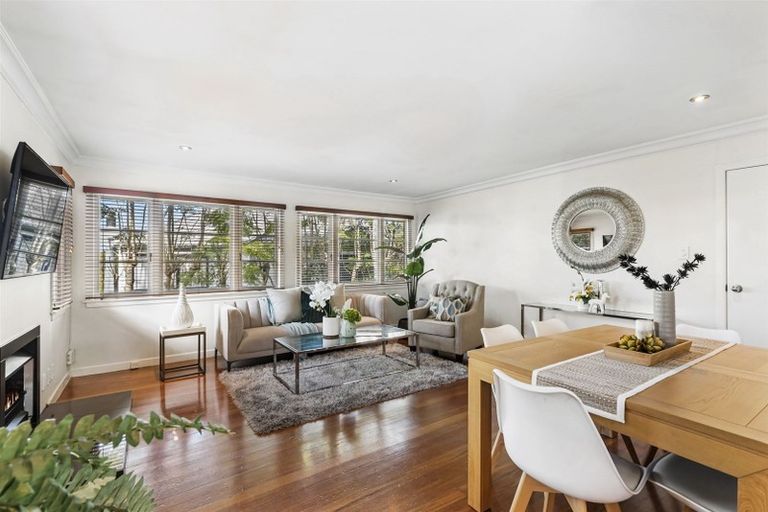 Photo of property in 1/25 Wolsley Avenue, Milford, Auckland, 0620