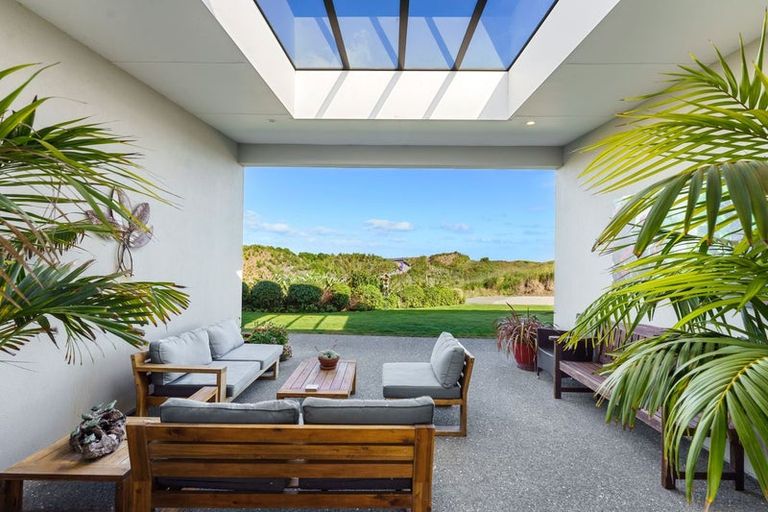 Photo of property in 25 Mahurenga Lane, Te Horo, Otaki, 5581