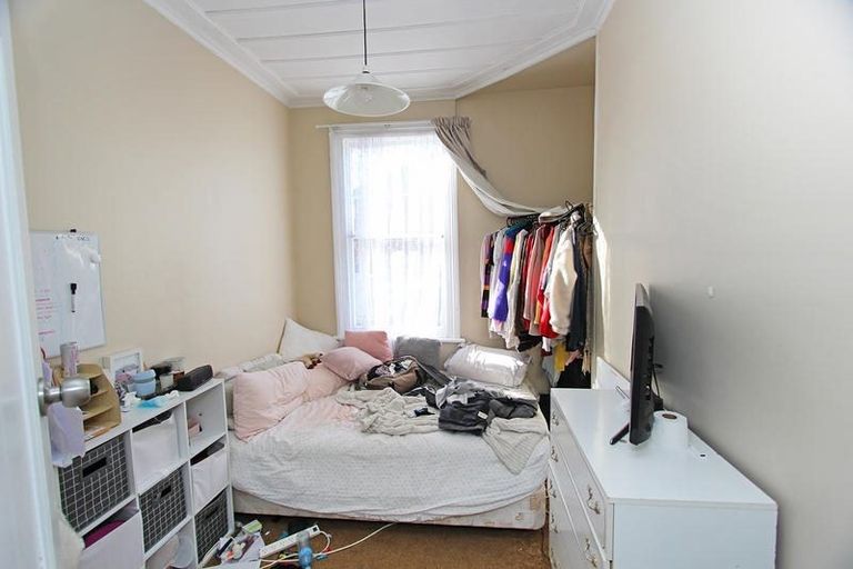 Photo of property in 17 Warrender Street, North Dunedin, Dunedin, 9016