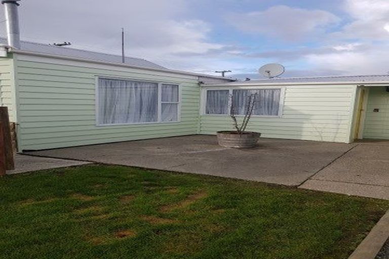 Photo of property in 44 Hamilton Street, East Gore, Gore, 9710