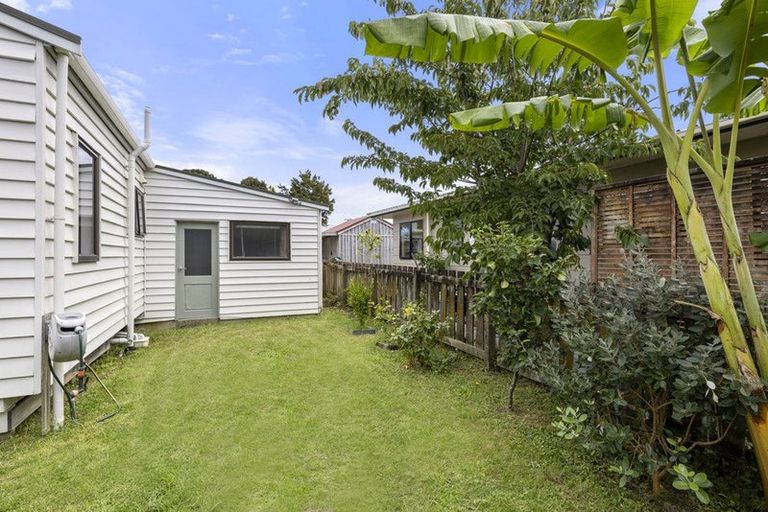 Photo of property in 21c Lorenzen Bay Road, Raglan, 3225