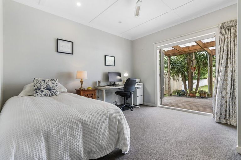 Photo of property in 16 Princes Street, Northcote Point, Auckland, 0627