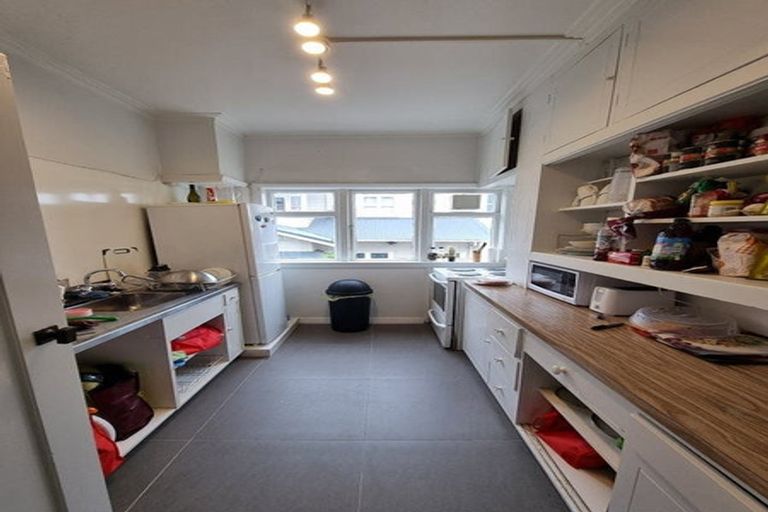 Photo of property in 1/57 Hawker Street, Mount Victoria, Wellington, 6011