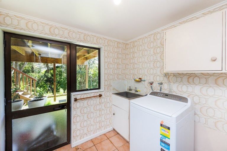Photo of property in 9 Hillgrove Place, Fitzherbert, Palmerston North, 4410