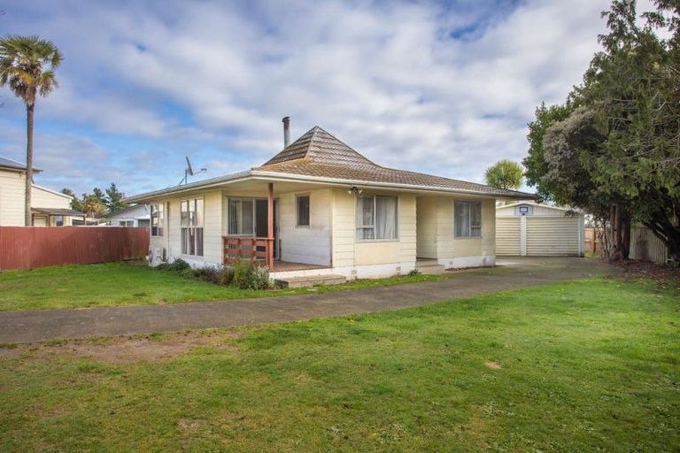 Photo of property in 319 High Street, Dannevirke, 4930
