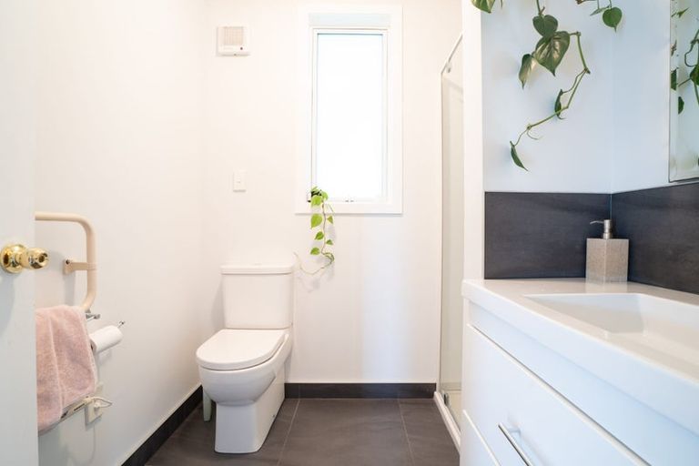 Photo of property in 21 Thornley Street, Titahi Bay, Porirua, 5022