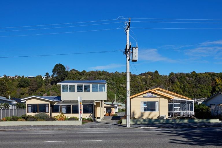 Photo of property in 162 Esplanade, Kaikoura, 7300