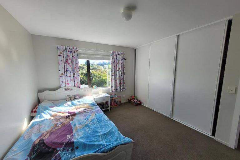Photo of property in 14 Te Arakete Place, Hurworth, New Plymouth, 4310
