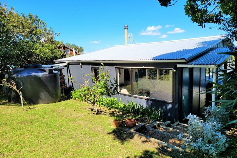 Photo of property in 6569 Pouto Road, Pouto, 0391