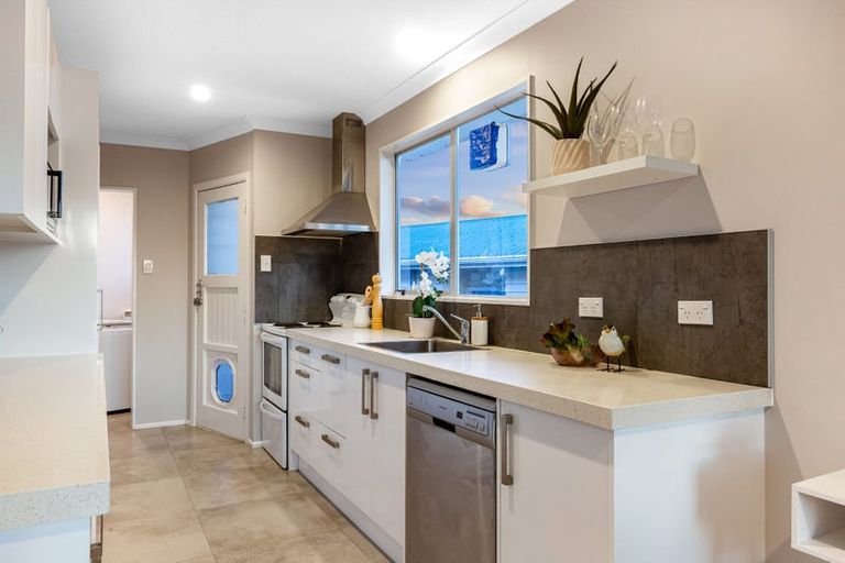 Photo of property in 184 Conclusion Street, Ascot Park, Porirua, 5024