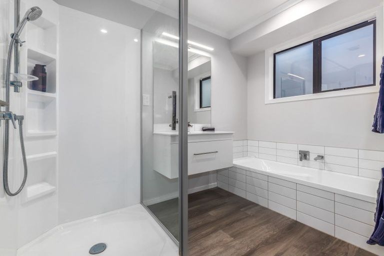 Photo of property in 19 Schooner Drive, Whitby, Porirua, 5024