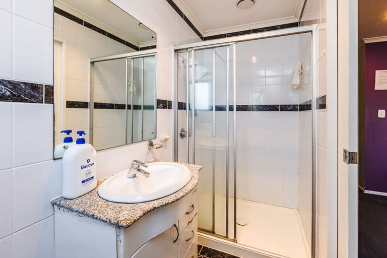 Photo of property in 5a Robertson Road, Favona, Auckland, 2024