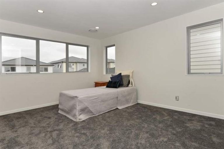 Photo of property in 22 Tinaku Road, Flat Bush, Auckland, 2019