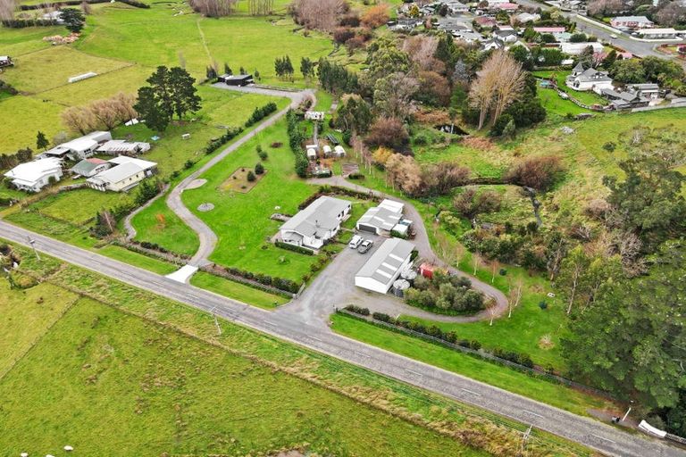 Photo of property in 100 Cole Street, Dannevirke, 4930