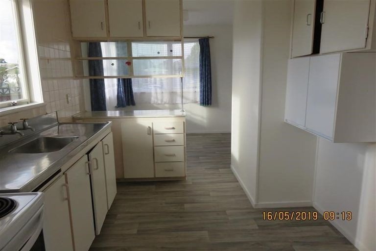 Photo of property in 16 Ascot Avenue, Henderson, Auckland, 0610