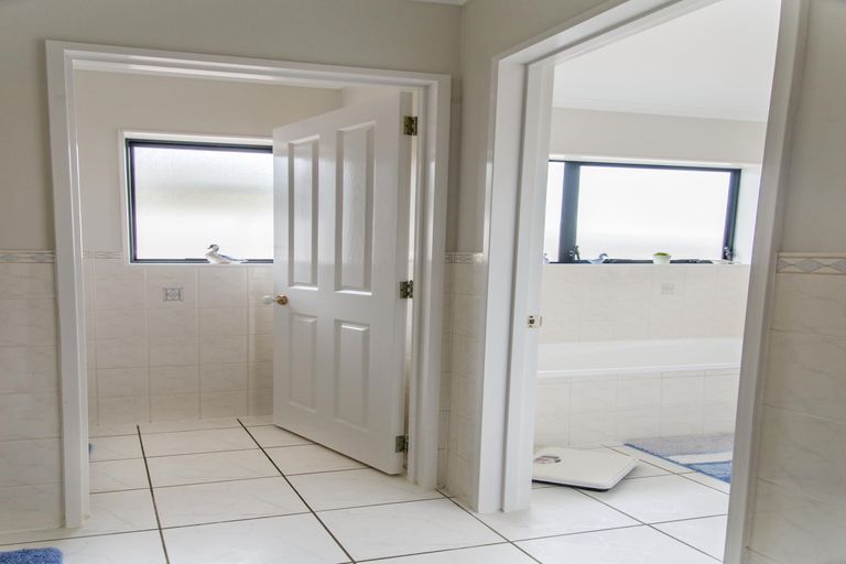 Photo of property in 39 Tington Avenue, Wattle Downs, Auckland, 2103