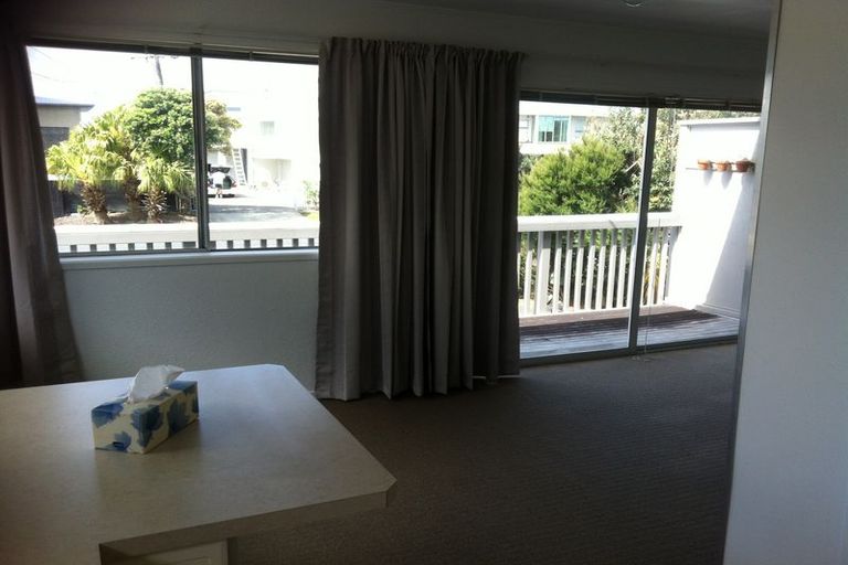 Photo of property in 1/223 Vipond Road, Stanmore Bay, Whangaparaoa, 0932