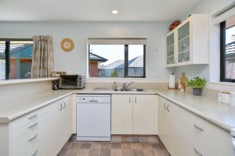 Photo of property in 17b Matawai Close, Rangiora, 7400