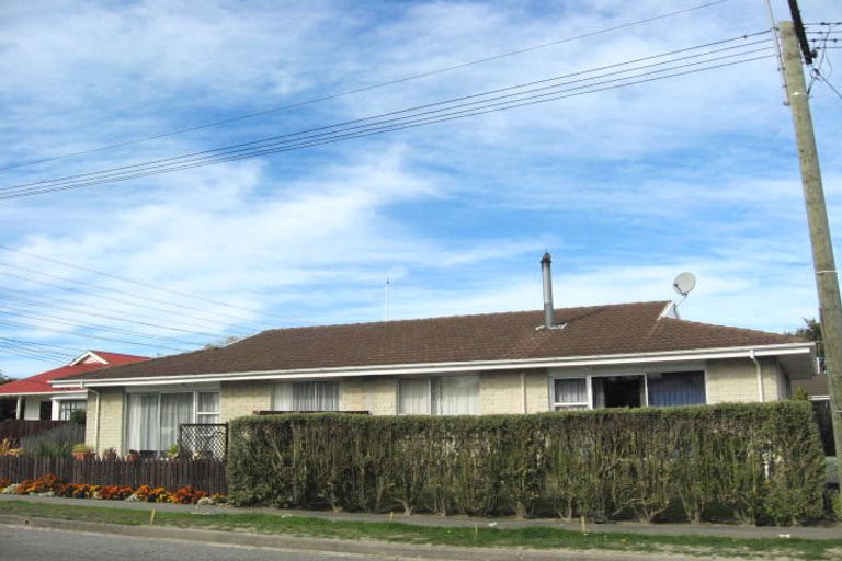 Photo of property in 1/97 Middlepark Road, Sockburn, Christchurch, 8042