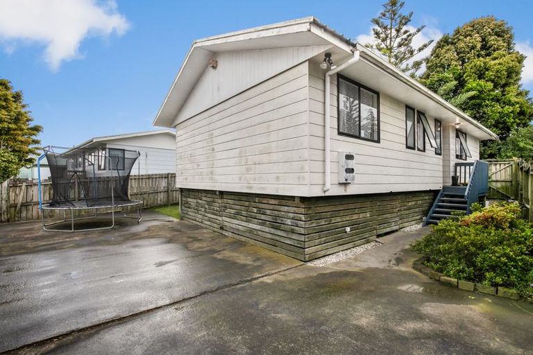 Photo of property in 2/63 Palmers Road, Clendon Park, Auckland, 2103