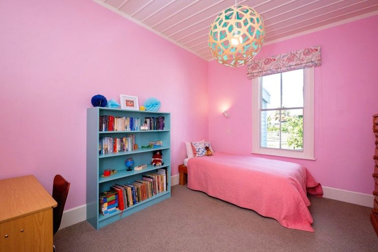 Photo of property in Rosewood, 39 Napier Terrace, Hospital Hill, Napier, 4110