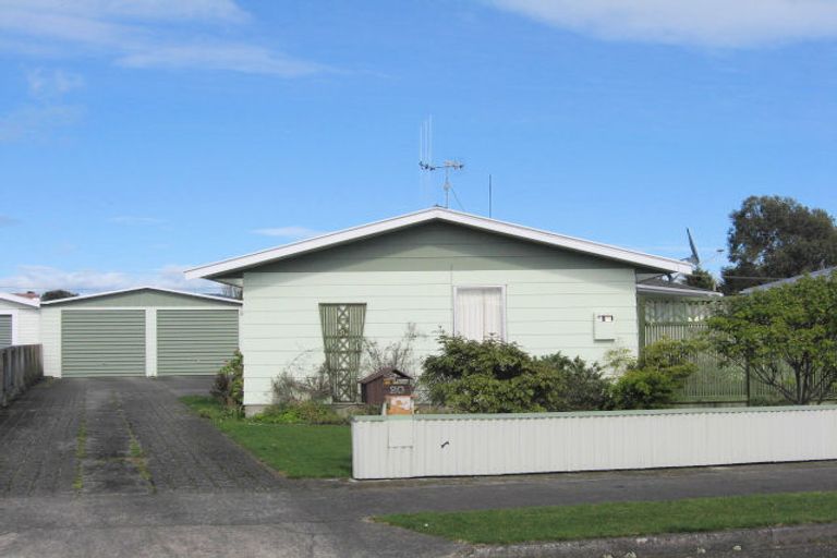 Photo of property in 20 Cornwall Street, Levin, 5510