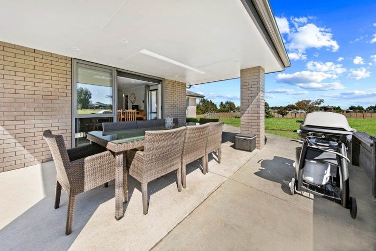 Photo of property in 9 Fitzgerald Road, Drury, 2113