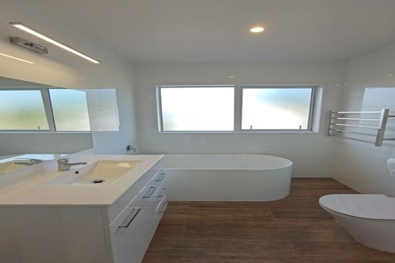 Photo of property in 25a Addison Drive, Glendene, Auckland, 0602