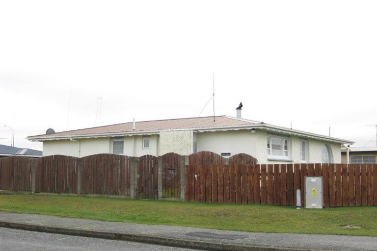Photo of property in 16 Vernon Street, Kingswell, Invercargill, 9812