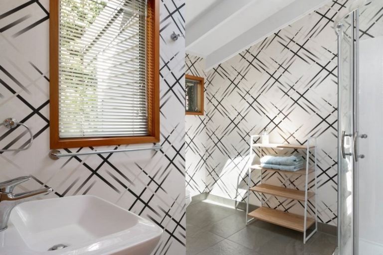 Photo of property in 18 Moana Drive, Tanners Point, Katikati, 3177