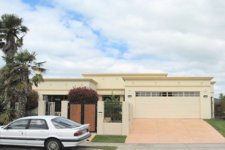 Photo of property in 37 Montego Drive, Papamoa Beach, Papamoa, 3118