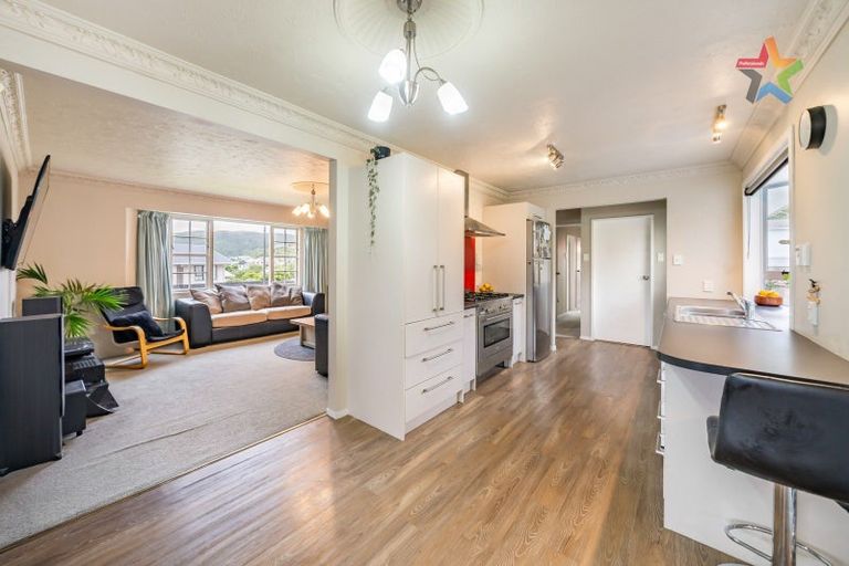 Photo of property in 32 Invercargill Drive, Kelson, Lower Hutt, 5010