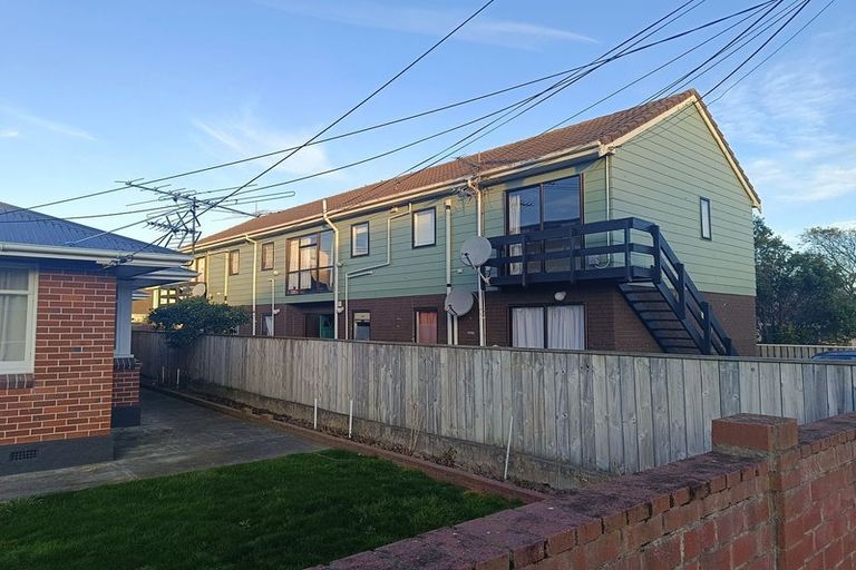 Photo of property in 2/615 Evans Bay Parade, Kilbirnie, Wellington, 6022