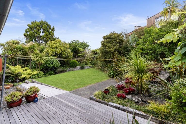 Photo of property in 60 Peter Terrace, Castor Bay, Auckland, 0620