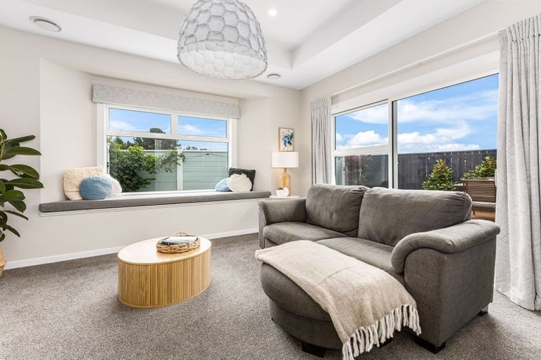 Photo of property in 22 Topsail Way, Whitby, Porirua, 5024