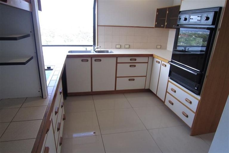Photo of property in 53 Chelsea View Drive, Chatswood, Auckland, 0626