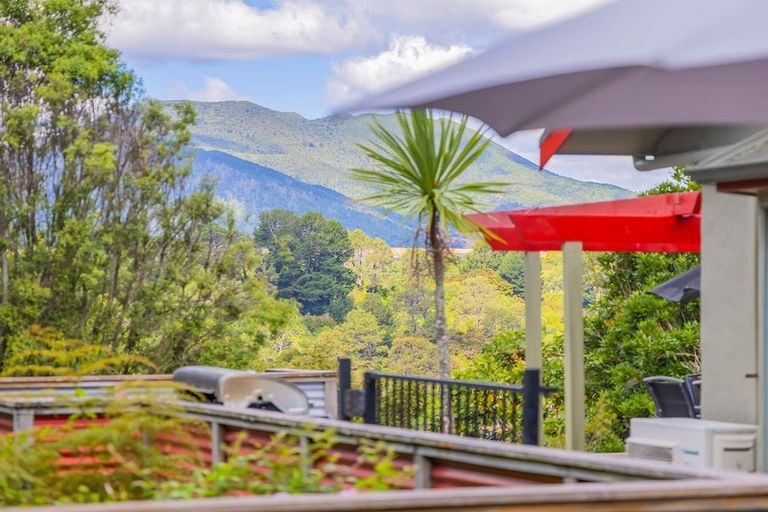 Photo of property in 2 Larchwood Grove, Rangatira Park, Taupo, 3330