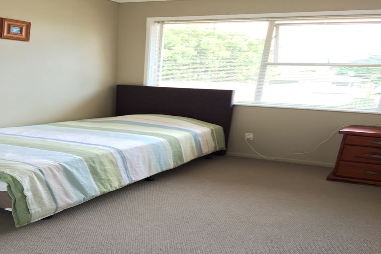 Photo of property in 15 Ashcroft Avenue, Mangere Bridge, Auckland, 2022