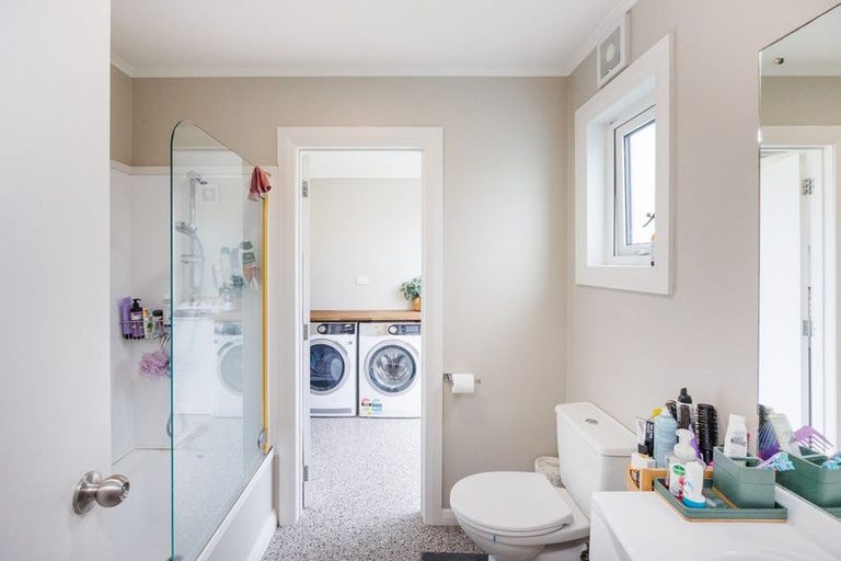 Photo of property in 2 Dalrymple Place, Marton, 4710