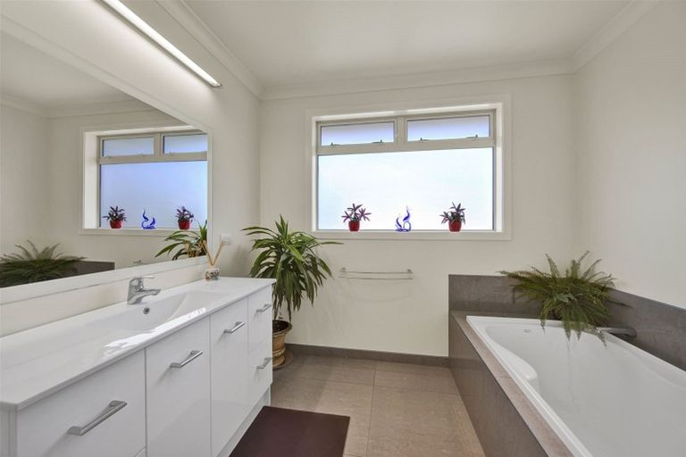 Photo of property in 30 Waipapa Road, Waitara, 4383