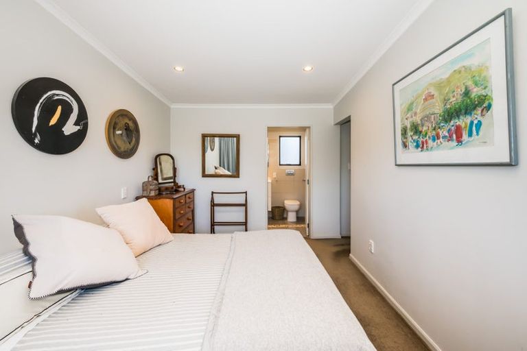 Photo of property in 314 Te Moana Road, Waikanae, 5036