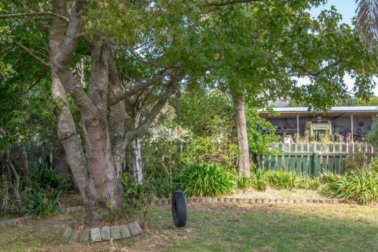 Photo of property in 2752 Lake Ferry Road, Pirinoa, Featherston, 5772