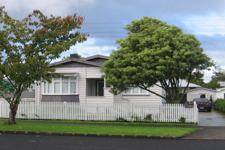 Photo of property in 2/75 Fitzroy Street, Papatoetoe, Auckland, 2104