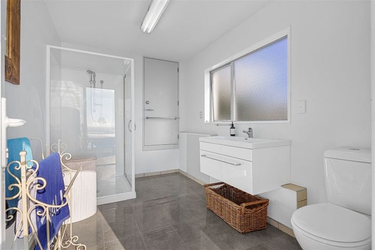 Photo of property in 4 Gazelle Lane, Redcliffs, Christchurch, 8081