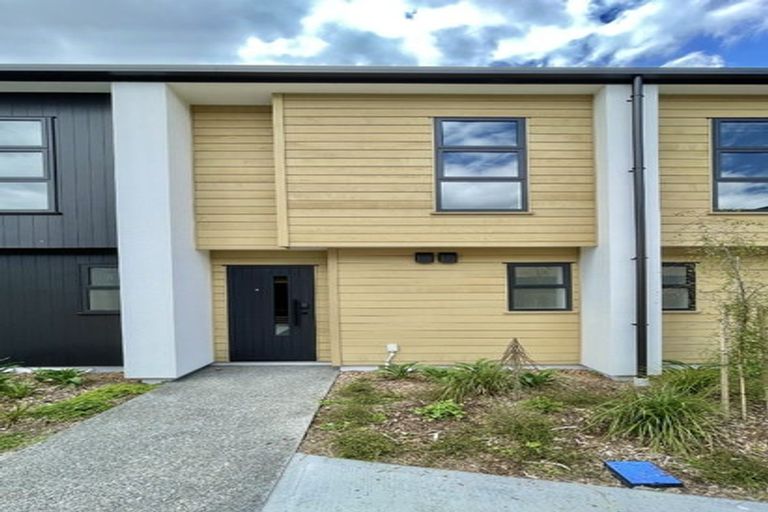Photo of property in 8 Te Ara O Ralph Olsen, Wainuiomata, Lower Hutt, 5014