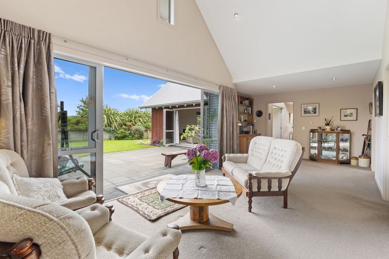 Photo of property in 22 Irwin Logan Drive, Mosgiel, 9024